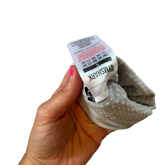 Size small high waisted gray gymshark leggings in excellent like-new condition - Picture 3 of 5